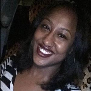 Meet your Posher, Yanishka